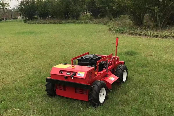 Skid Steer Four-wheel Drive Remote-controlled Lawnmower