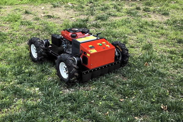 Skid Steer Four-wheel Drive Remote-controlled Lawnmower