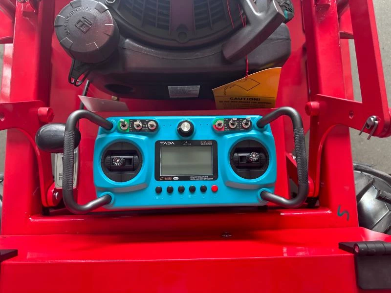 Sliding Four-wheel Drive Remote-controlled Lawn Mower