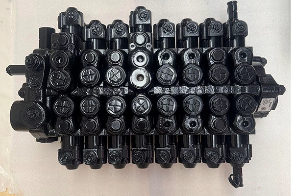 Excavator Hydraulic Control Valve 60026783